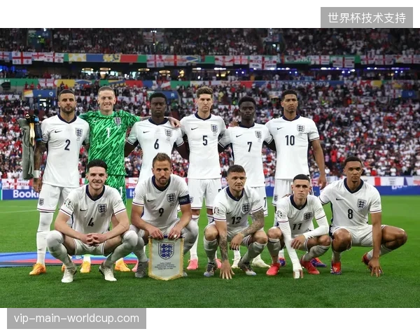 图赫尔治下的英格兰队阵容迎来更新换代,凯恩与贝林厄姆将带领多名新人冲击队史第二座冠军 图赫尔治下的英格兰队阵容迎来更新换代,凯恩与贝林厄姆将带领多名新人冲击队史第二座冠军
